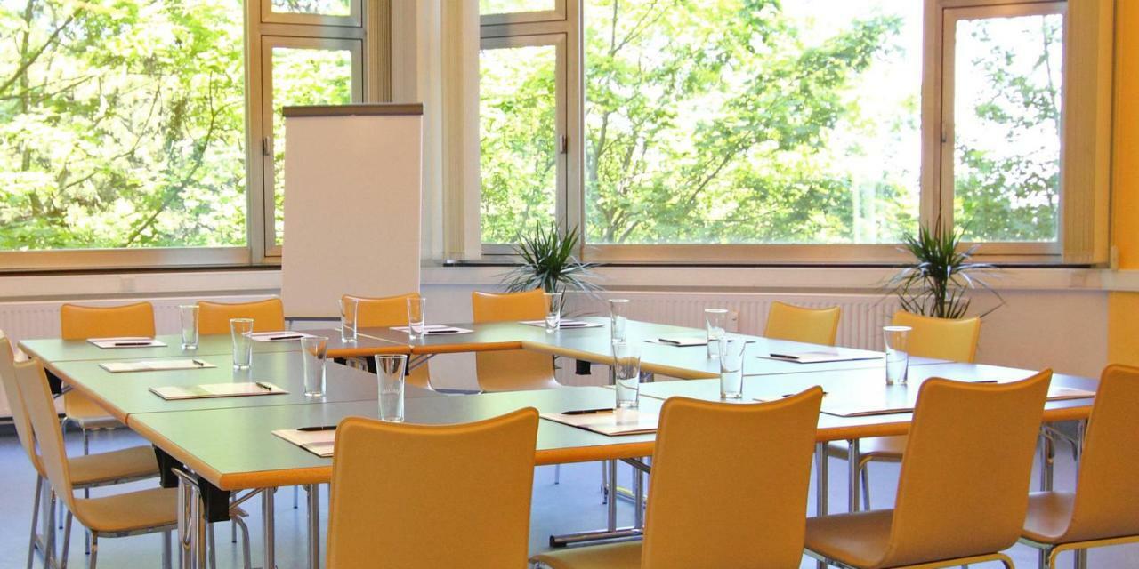 באד ווסלאו College Garden Hotel מראה חיצוני תמונה